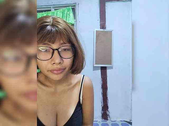 momo3312 webcam