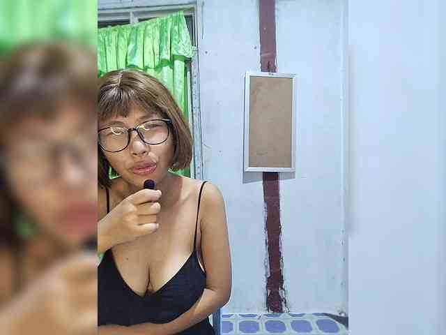 momo3312 webcam