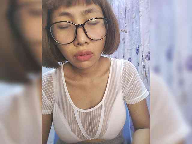 momo3312 webcam