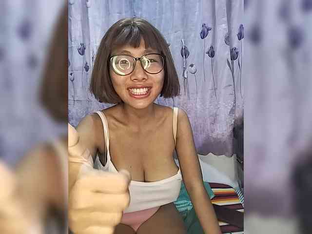 momo3312 webcam