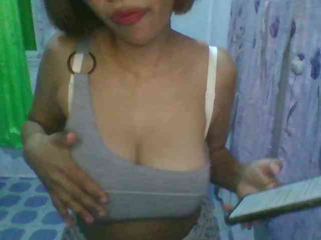 momo3312 webcam