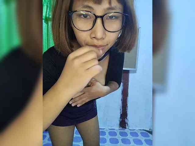 momo3312 webcam