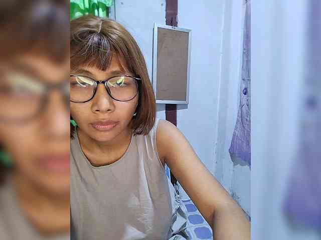momo3312 webcam