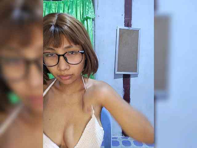 momo3312 webcam