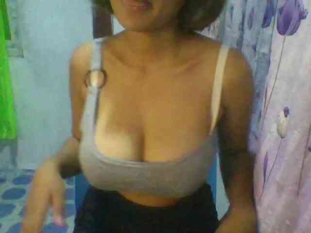 momo3312 webcam
