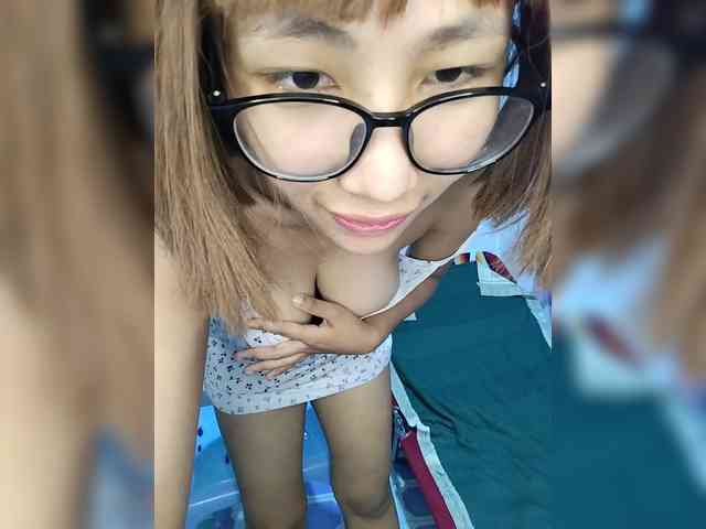 momo3312 webcam