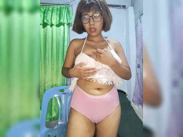 momo3312 webcam