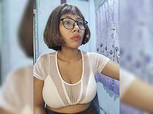 momo3312 webcam