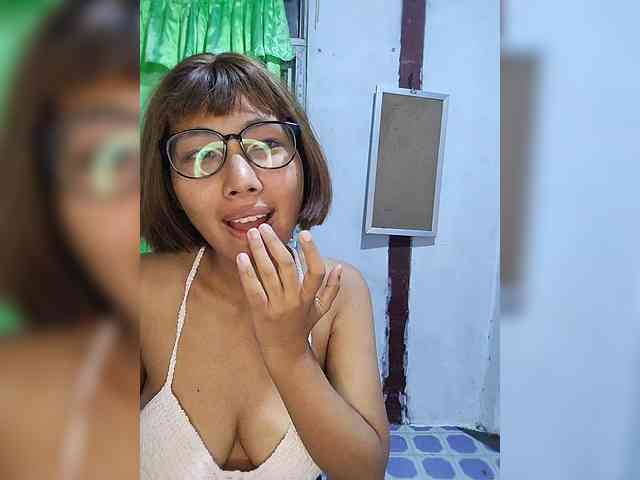 momo3312 webcam