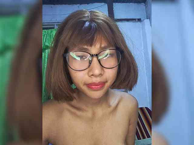 momo3312 webcam