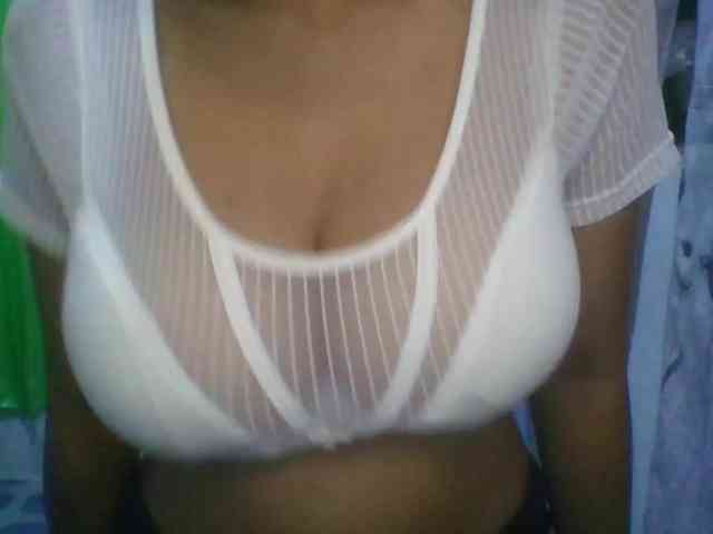 momo3312 webcam
