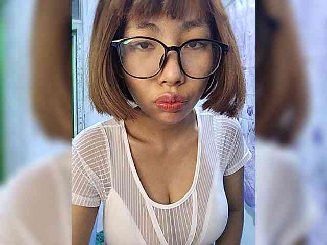momo3312 webcam