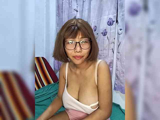 momo3312 webcam