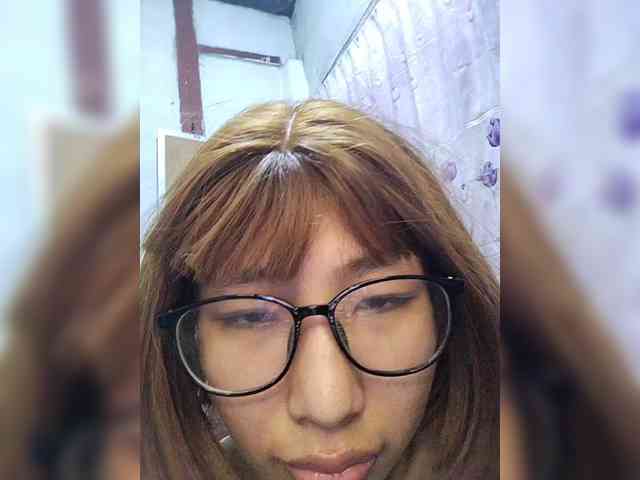 momo3312 webcam