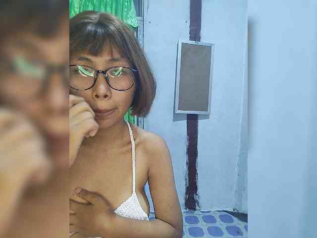 momo3312 webcam