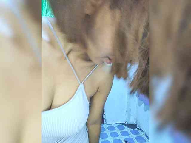 momo3312 webcam