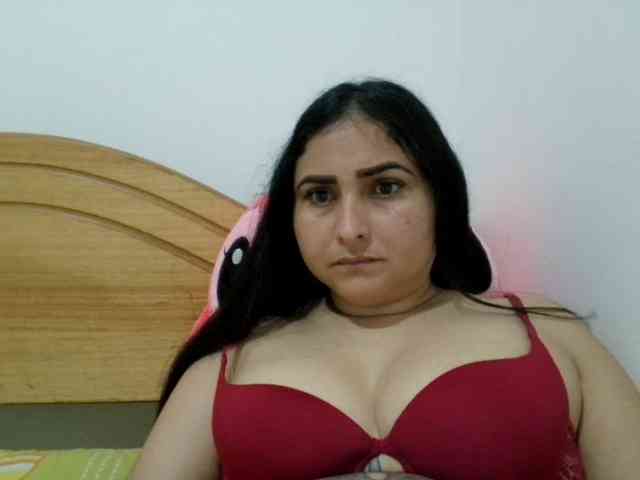 Abril94 Live Webcam on BongaCams