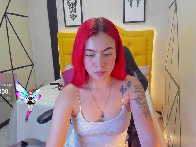 AshlySaenz live webcam show