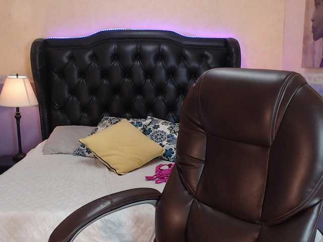 AshlySaenz live cam on BongaCams