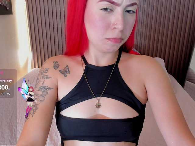 AshlySaenz live webcam show