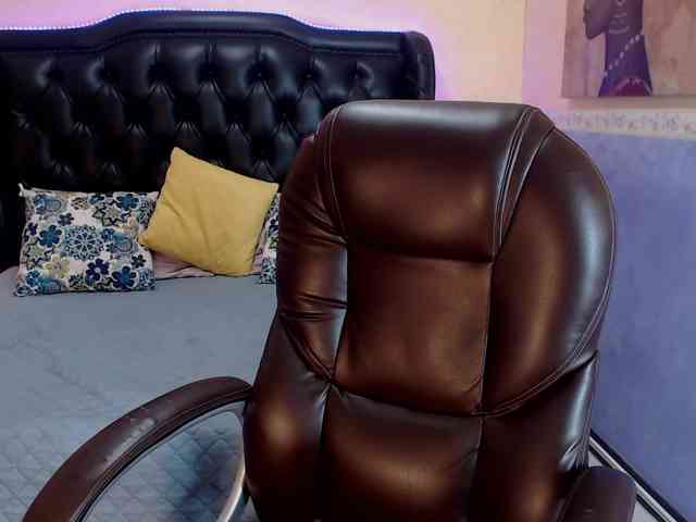 AshlySaenz webcam