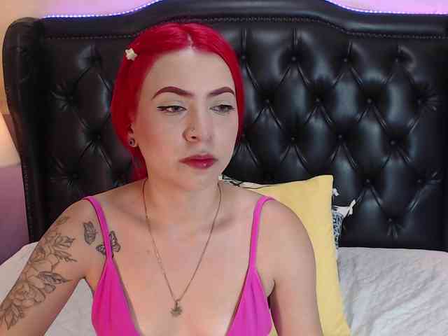 AshlySaenz webcam
