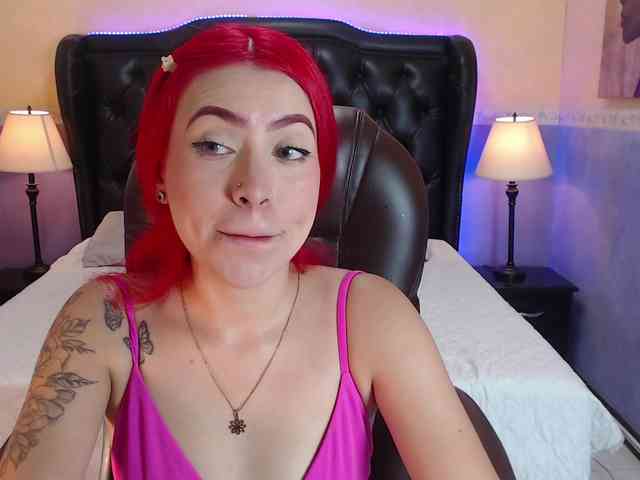 AshlySaenz webcam