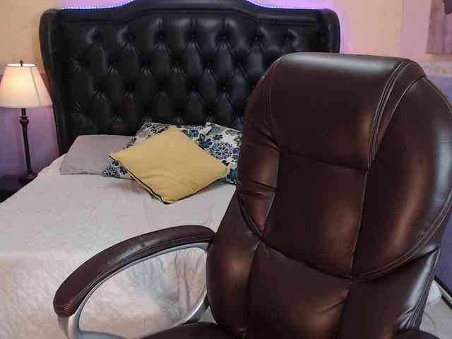 AshlySaenz webcam