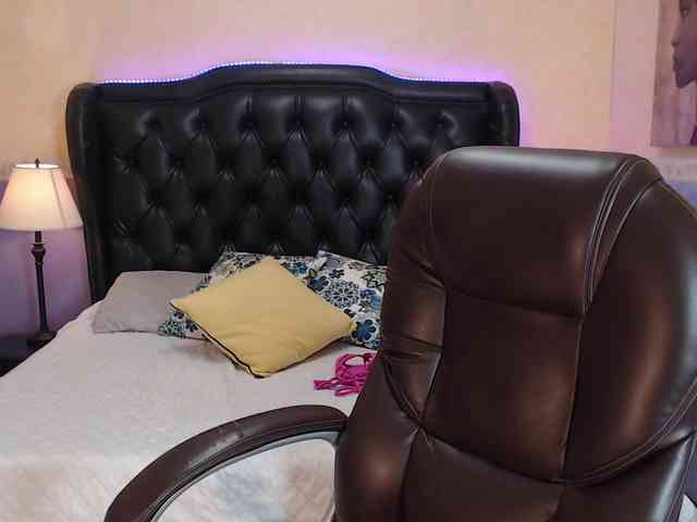 AshlySaenz webcam