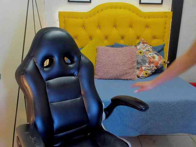 AshlySaenz webcam