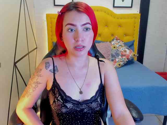 AshlySaenz webcam