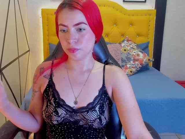 AshlySaenz webcam