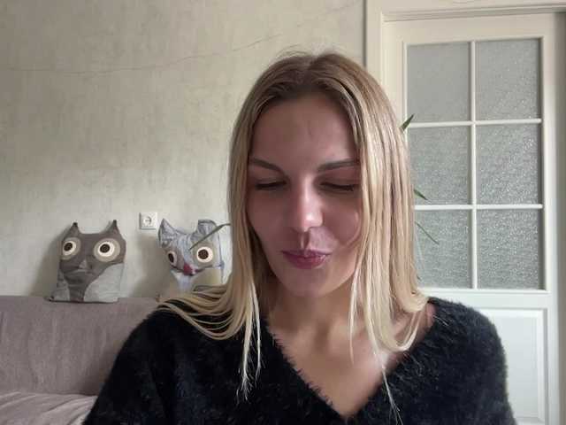 CarlotaWnorowski live cam on BongaCams