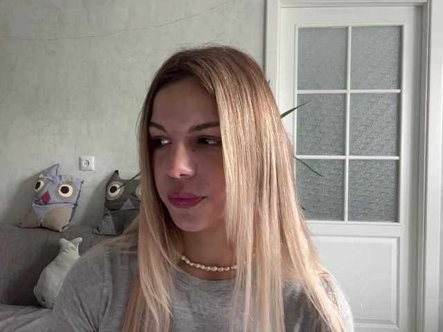 CarlotaWnorowski live cam on BongaCams