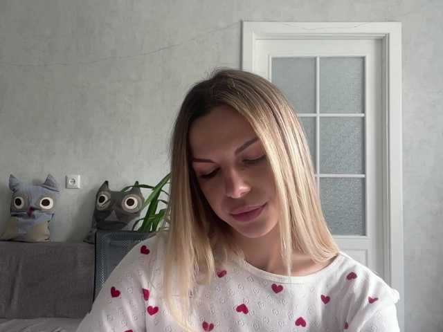 CarlotaWnorowski live cam on BongaCams