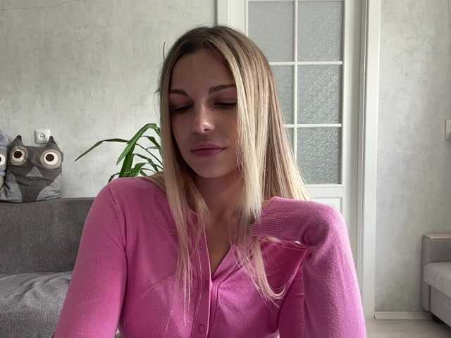 CarlotaWnorowski live cam on BongaCams
