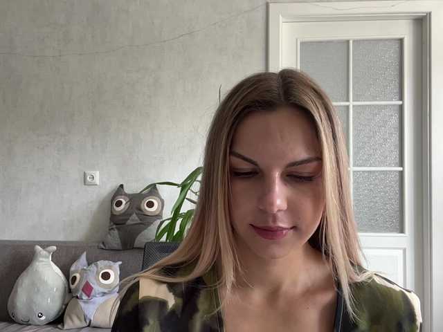CarlotaWnorowski live cam on BongaCams