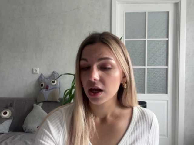 CarlotaWnorowski live cam on BongaCams