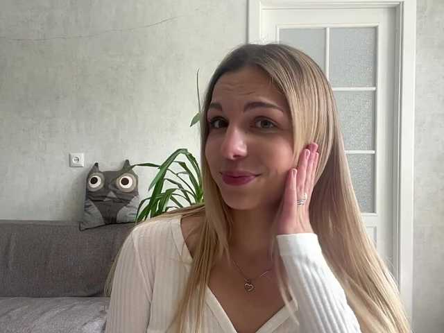 CarlotaWnorowski live cam on BongaCams