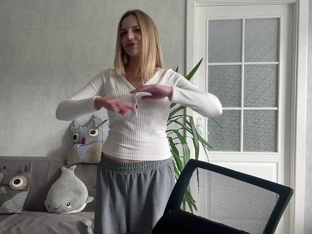 CarlotaWnorowski live cam on BongaCams