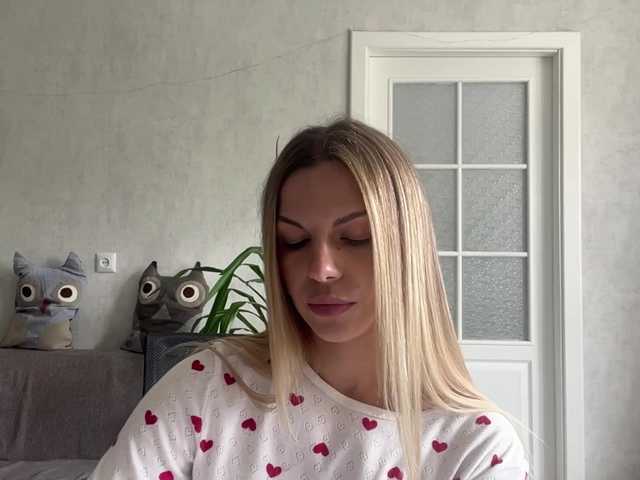 CarlotaWnorowski live cam on BongaCams