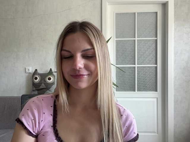 CarlotaWnorowski live cam on BongaCams