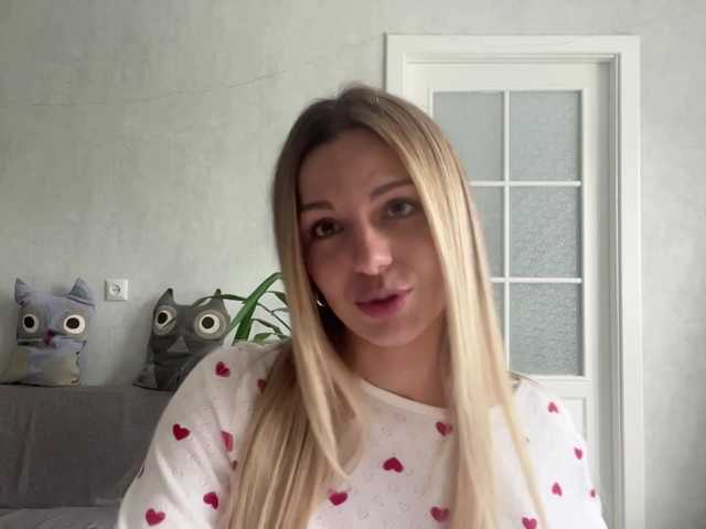 CarlotaWnorowski live cam on BongaCams