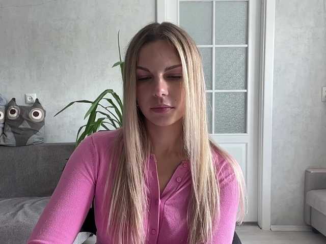 CarlotaWnorowski live cam on BongaCams