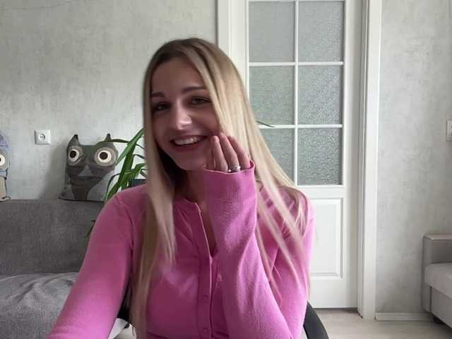 CarlotaWnorowski live cam on BongaCams