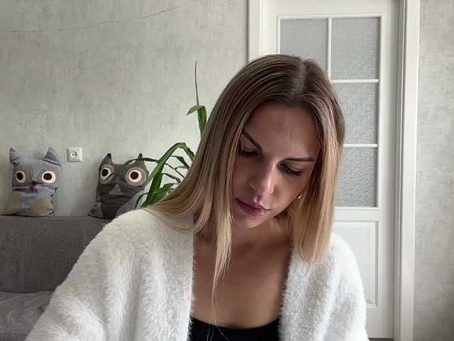 CarlotaWnorowski live cam on BongaCams