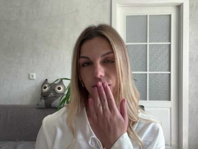 CarlotaWnorowski live webcam show