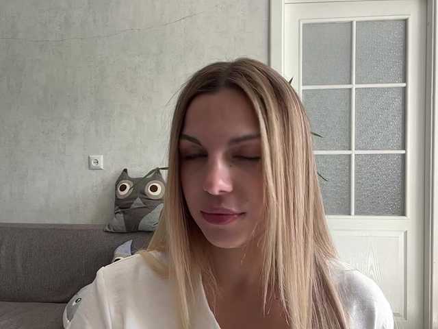 CarlotaWnorowski live cam on BongaCams