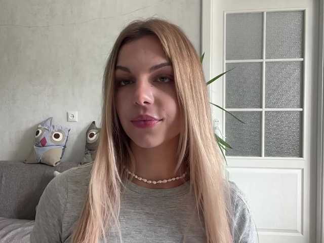 CarlotaWnorowski live cam on BongaCams