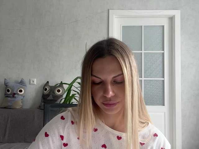 CarlotaWnorowski live cam on BongaCams